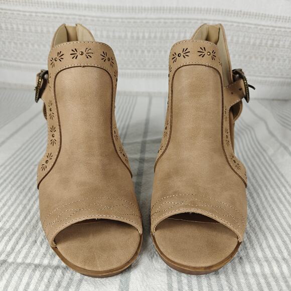 Jellypop Tan Cutout Open Toe Block Heel Booties Size 7M NEW - Picture 3 of 11